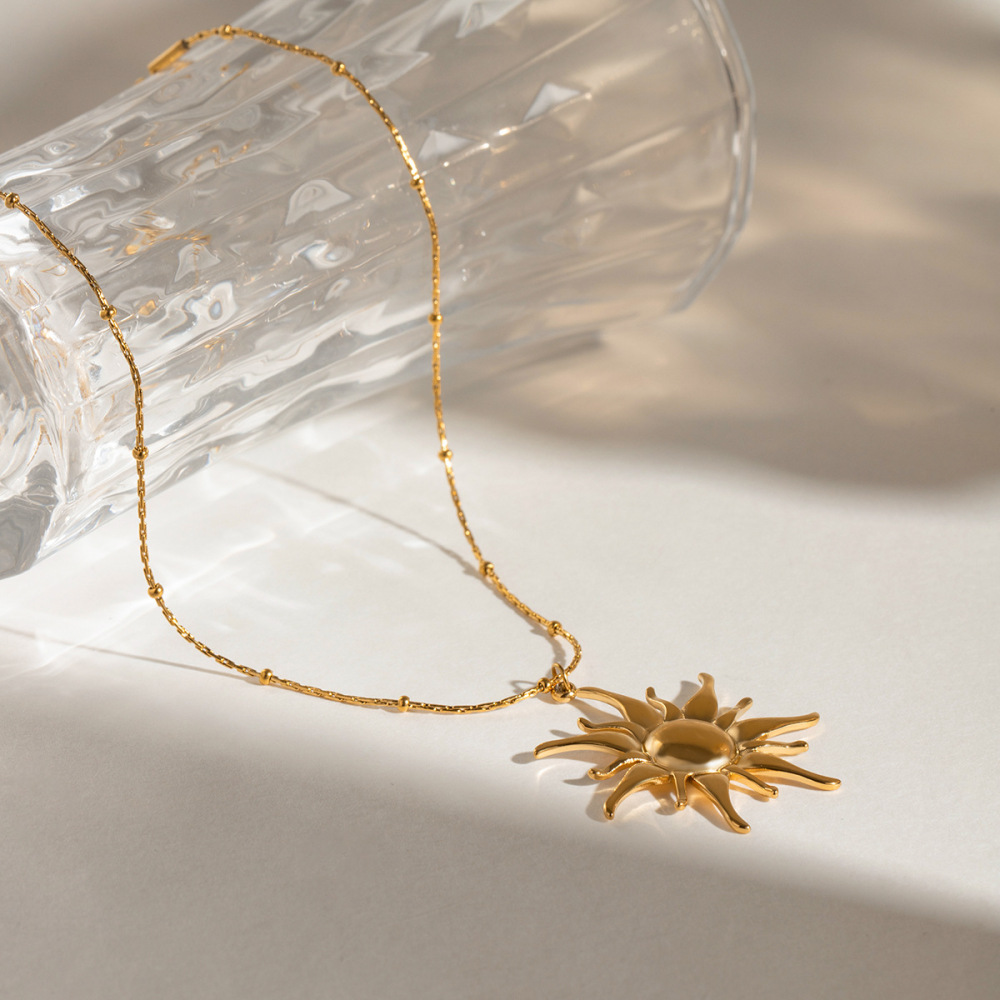 Collier Élégant Avec Pendentif Soleil/Lune En Acier Inoxydable Plaqué Or  Pour Femme, Série Simple, 1 Pièce Image2