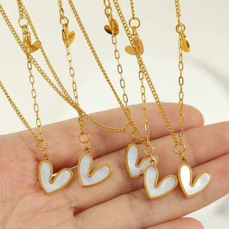 collier avec pendentif en forme de cœur en acier inoxydable plaqué or  pour femme, série simple 2