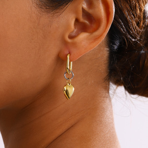 1 Paire De Boucles D'Oreilles Pendantes Pour Femme, Style Classique Cœur, En Acier Inoxydable Étanche, Coloris Or Et Argent. Collection Moderne. h5 Image5