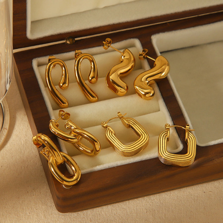 1 paire de boucles d'oreilles à tige géométriques simples plaquées or  de la série simple