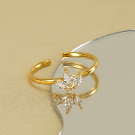 1 paire de bagues en acier inoxydable transfrontalier incrustées de zircons en forme de feuille d'érable pour femmes, bague de luxe légère en acier titane à la mode et polyvalente pour femmes, bague réglable