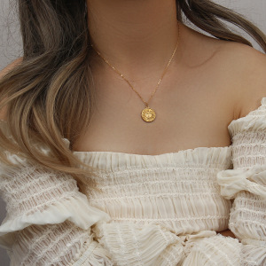 Collier Pendentif Femme Classique Soleil/Lune En Acier Inoxydable Étanche Couleur Or (1 Pièce) h5 Image3