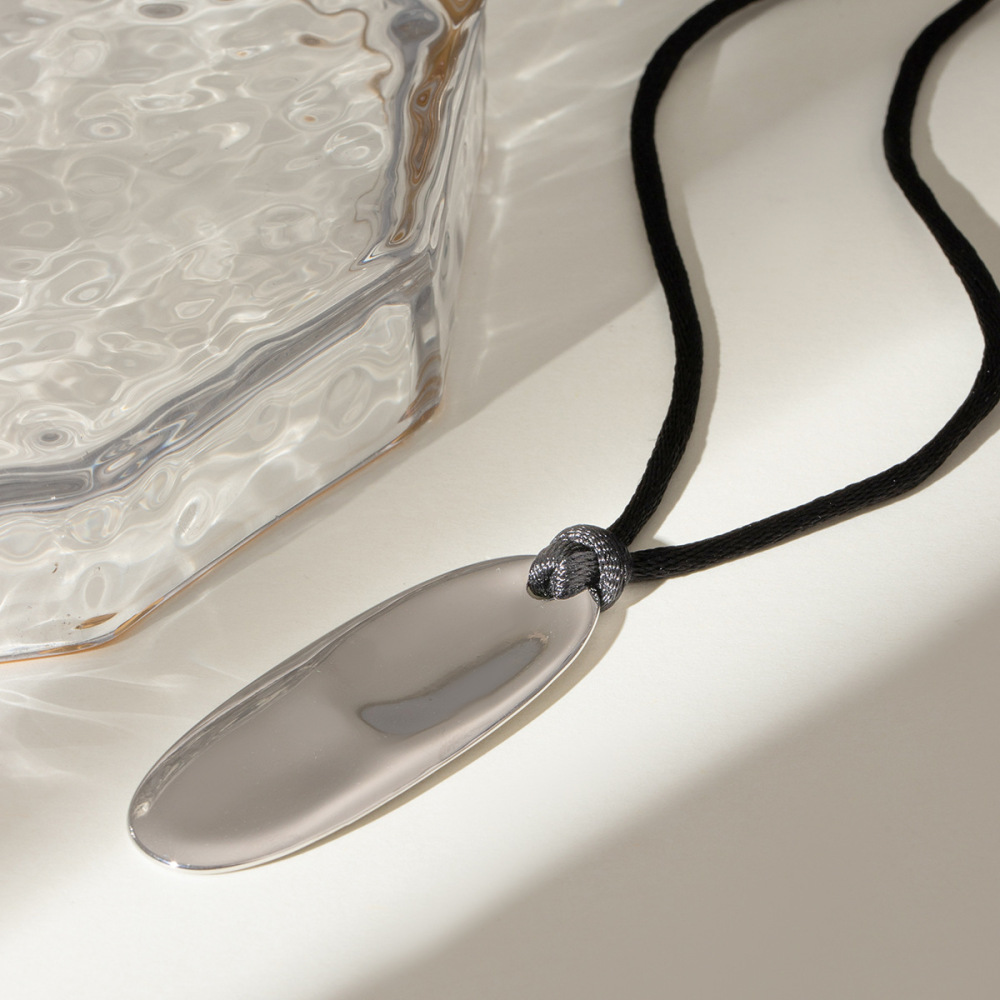 Collier Pendentif Femme Étanche En Acier Inoxydable Uni, Couleur Unie, 1 Pièce, Collection Simple Series Image4