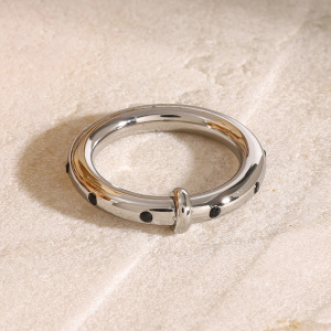 1 Paire De Bagues Simples Géométriques En Acier Inoxydable Étanches Avec Strass Pour Femme h5 Image2