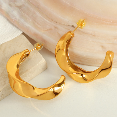 1 paire de boucles d'oreilles puces classiques géométriques simples en acier inoxydable plaqué or pour femme 2