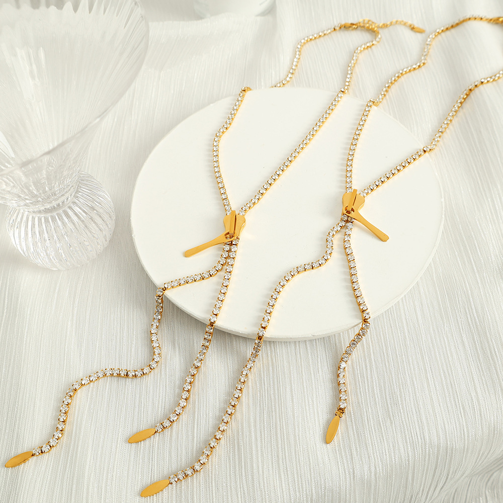 Collier Simple En Acier Inoxydable Plaqué Or  Avec Pompon Et Zircon Pour Femme, 1 Pièce Image4