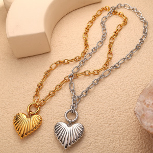 Collier Avec Pendentif En Forme De Cœur Romantique En Acier Titane Couleur Or Pour Femme, 1 Pièce h5 Image3