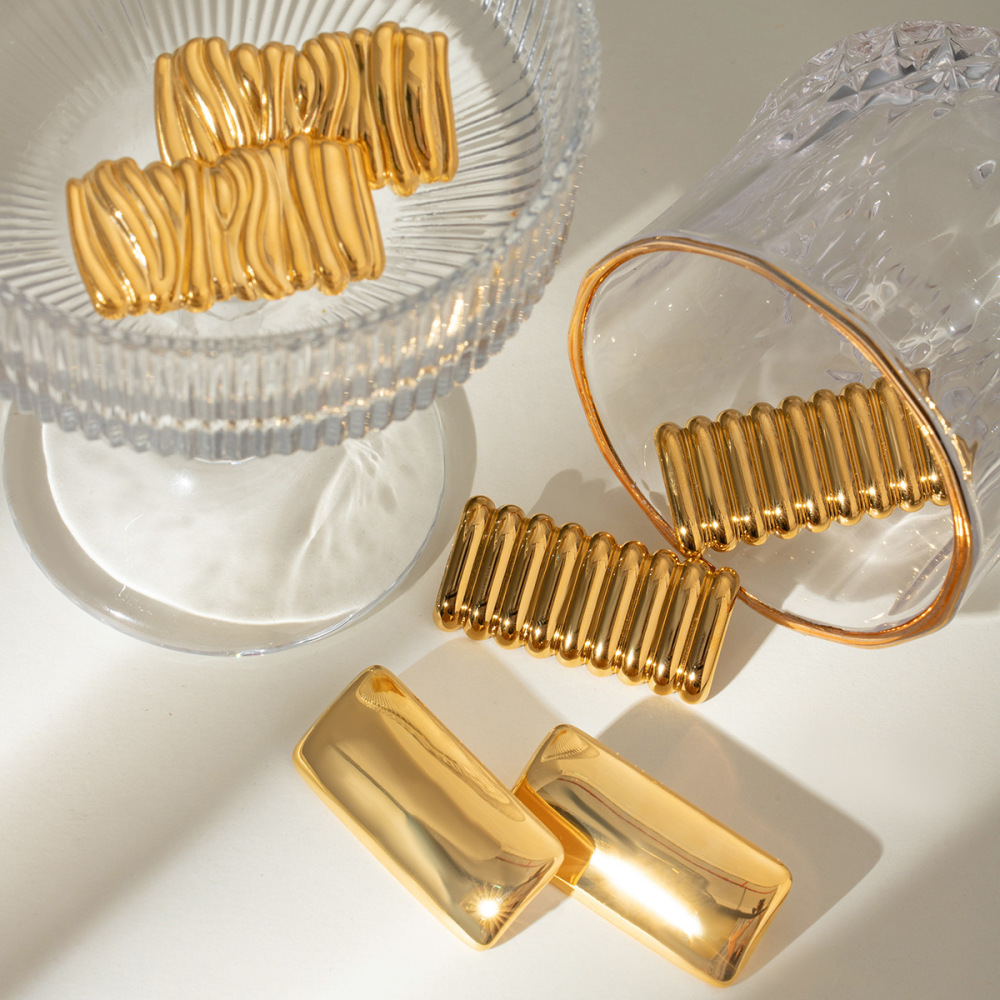 1 Paire De Boucles D'Oreilles À Tige Géométriques Simples En Acier Titane Plaqué Or  Pour Femme Image2