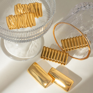 1 Paire De Boucles D'Oreilles À Tige Géométriques Simples En Acier Titane Plaqué Or  Pour Femme h5 Image2