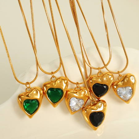 Collier Avec Pendentif En Forme De Cœur Rétro En Acier Inoxydable Plaqué Or Et Zircon Pour Femme, Série Simple