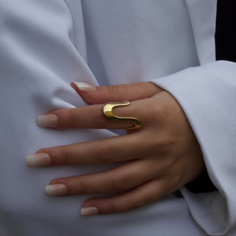 Bague Simple Pour Femme, Collection Minimaliste, Forme Irrégulière, Acier Inoxydable, Couleur Or, Étanche. Image6