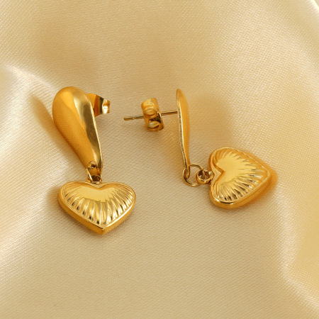 1 paire de boucles d'oreilles pendantes en acier inoxydable doré , légères et luxueuses, style rétro, en forme de cœur, texturées, pour femmes 2