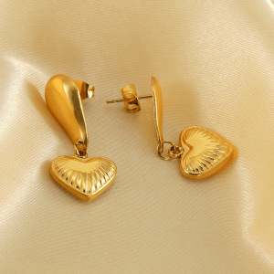 1 Paire De Boucles D'Oreilles Pendantes En Acier Inoxydable Doré , Légères Et Luxueuses, Style Rétro, En Forme De Cœur, Texturées, Pour Femmes h5 Image3