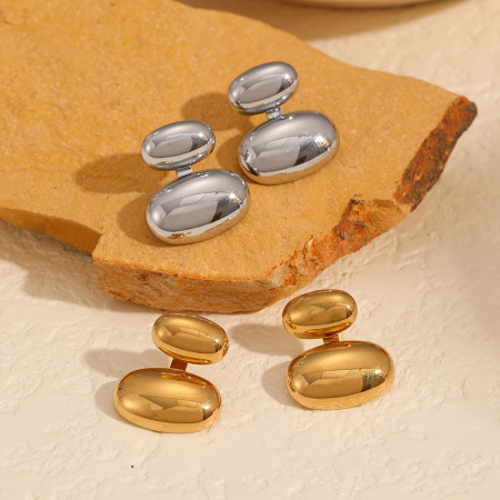 1 paire de boucles d'oreilles simples