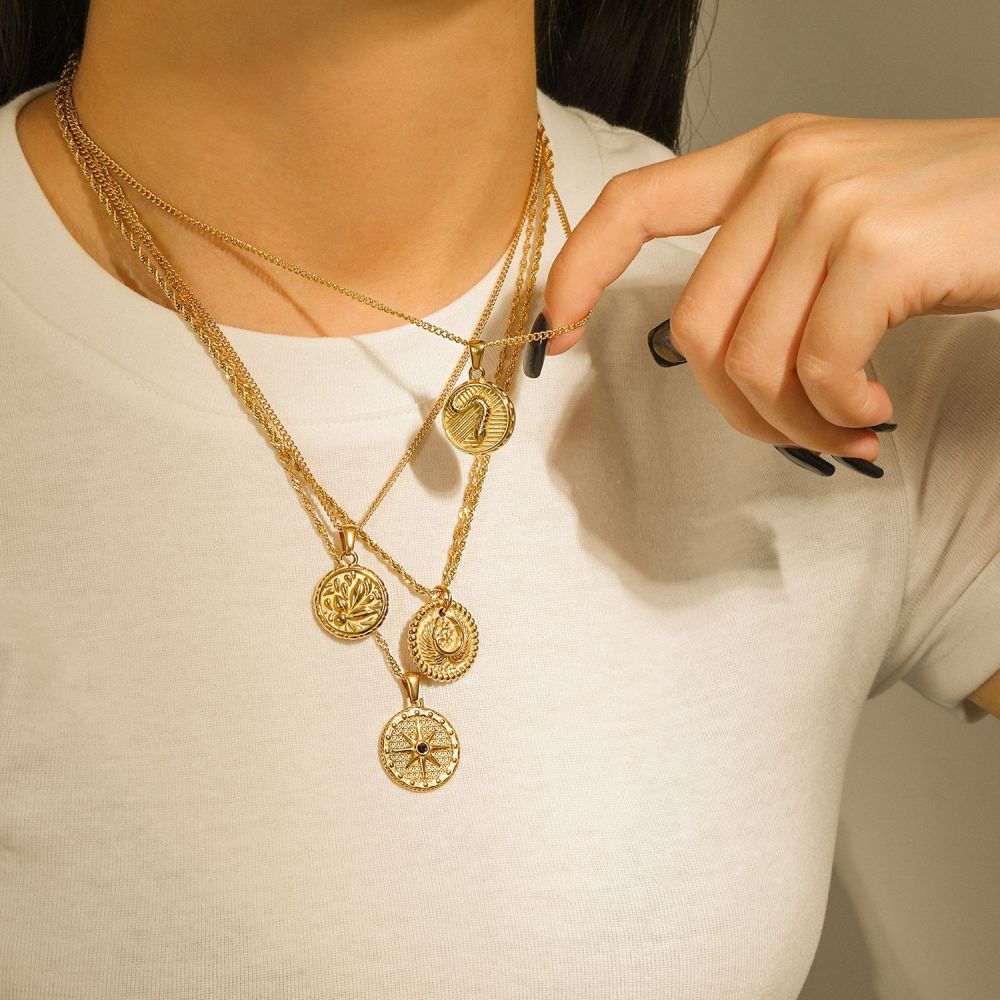Collier Avec Pendentif En Forme De Cœur, Carré Et Ovale, Style Rétro Simple, En Acier Inoxydable Plaqué Or , Pour Femme Image5