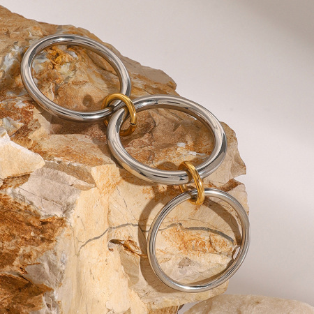 1 paire de bagues simples pour femmes, style moderne, annulaires, en acier inoxydable étanche, couleur or et argent, série classique 2