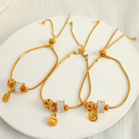 bracelet à breloques pour femme, série simple, style décontracté, en acier inoxydable plaqué or , avec zircons 2