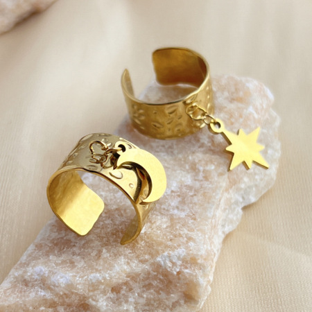 Bague ajustable pour femme, modèle Chic Moon Dangle en acier inoxydable doré, étanche, collection Designable Series (1 pièce).