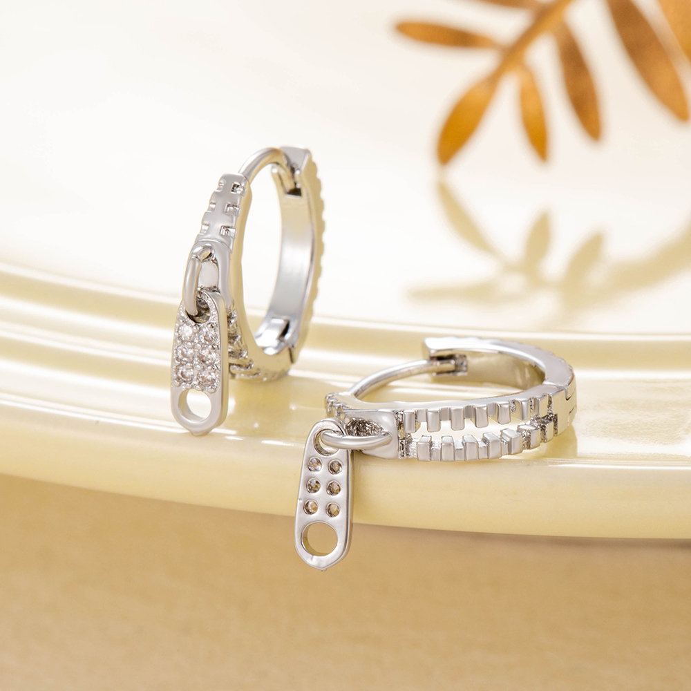 1 Pièce De Boucles D'Oreilles Créoles Géométriques Simples En Cuivre Sans Placage Pour Femmes, Série Simple, En Zircone Image2