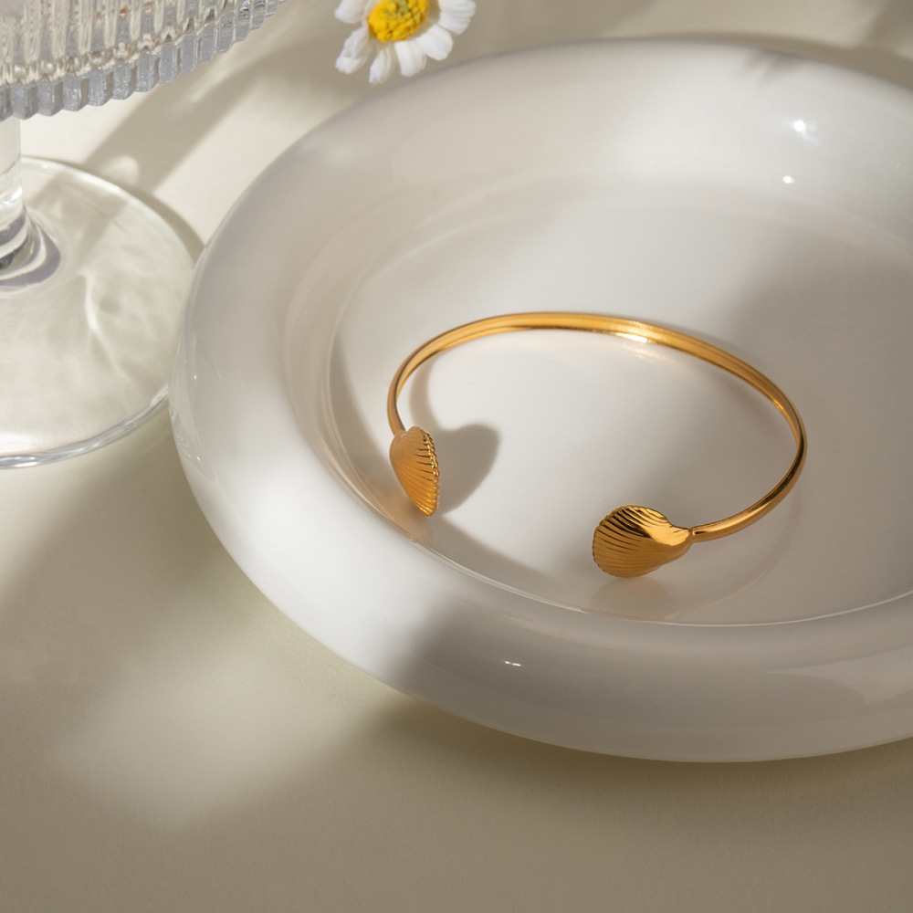 Bracelet Ouvert Simple En Acier Inoxydable , Style Européen Et Américain, Style Ins, Tempérament D', Petit Pétoncle,  Pour Femmes Image6