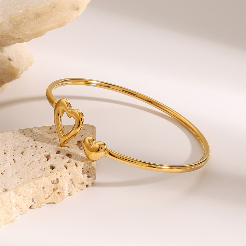 Bracelet Jonc Minimaliste Classique En Forme De Cœur, En Acier Inoxydable, Étanche, Couleur Or, Ajustable, Pour Femme (1 Pièce) Image3