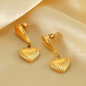 1 Paire De Boucles D'Oreilles Pendantes En Acier Inoxydable Doré , Légères Et Luxueuses, Style Rétro, En Forme De Cœur, Texturées, Pour Femmes h5 Image5