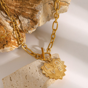Collier Avec Pendentif En Forme De Cœur Rétro En Acier Inoxydable Plaqué Or  Et Strass Pour Femme, Série Simple h5 Image3