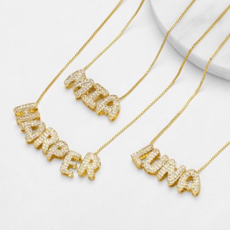 1 paire de pendentifs pour femme en forme de lettre simple et décontractée, en cuivre plaqué or et zircon 2