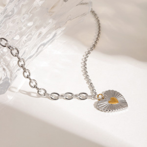 Collier Pendentif Cœur Daily Thread Pour Femme, Collection Romantique, En Acier Inoxydable Étanche Couleur Or (1 Pièce) h5 Image6