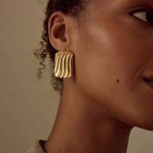 1 Paire De Boucles D'Oreilles À Tige En Acier Inoxydable Plaqué Or Pour Femme, Style Bande Simple h5 Image5