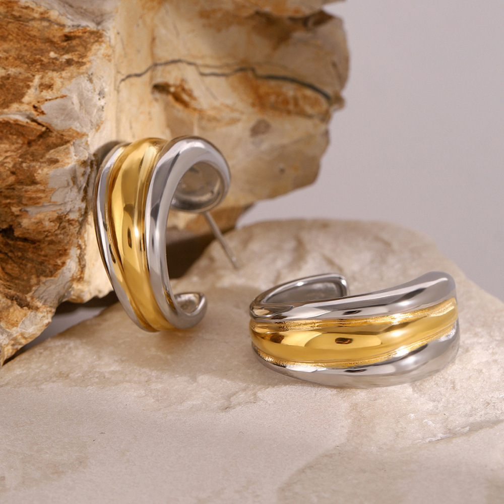 1 Paire De Boucles D'Oreilles Puces Pour Femme, Style Géométrique Simple, En Acier Inoxydable Plaqué Or. Image4