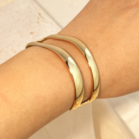 Bracelet jonc pour femme, 1 pièce, en acier inoxydable, étanche, ajouré, couleur or, collection Simple Series 2