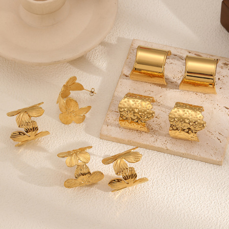 Boucles d'oreilles puces élégantes pour femme, rondes, en forme de fleur, en acier inoxydable étanche, couleur or (1 paire).
