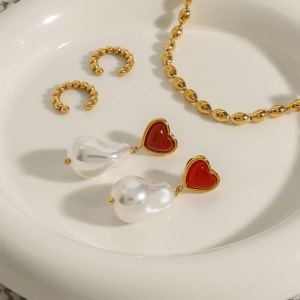 Boucles D'Oreilles Pendantes Asymétriques Élégantes En Acier Inoxydable Doré, Style Romantique, En Forme De Cœur, Étanches. Collection « Sweet Heart ». h5 Image5