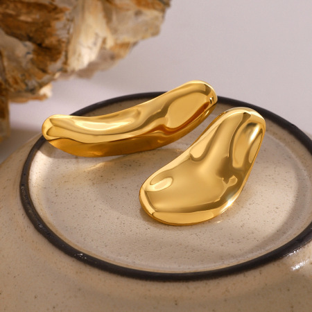 1 paire de boucles d'oreilles à tige simples en acier inoxydable plaqué or pour femme 2