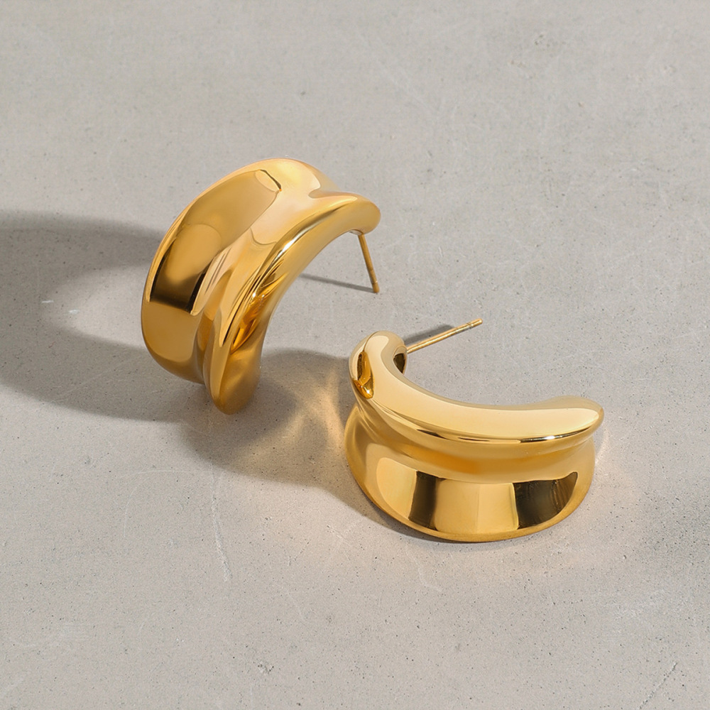 Boucles D'Oreilles Puces Minimalistes Classiques Annulaires Pour Femme, En Acier Inoxydable Étanche Couleur Or (1 Paire). Image4