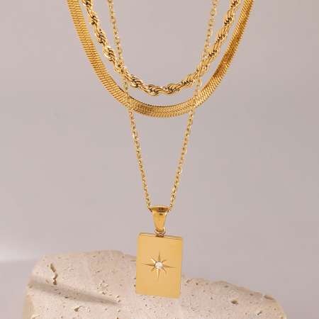 collier simple et décontracté en acier inoxydable plaqué or  avec strass pour femme 2
