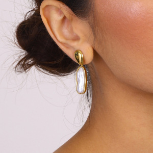 Boucles D'Oreilles Pendantes Pour Femme, Style Ovale Irrégulier, En Acier Inoxydable Doré, Étanches, Collection Classique (1 Paire). h5 Image4