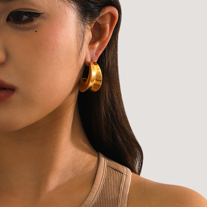Boucles D'Oreilles Puces Minimalistes Classiques Annulaires Pour Femme, En Acier Inoxydable Étanche Couleur Or (1 Paire). Image6