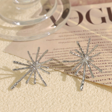 1 paire de boucles d'oreilles à tige géométriques élégantes en acier titane plaqué or pour femmes, série luxueuse 2
