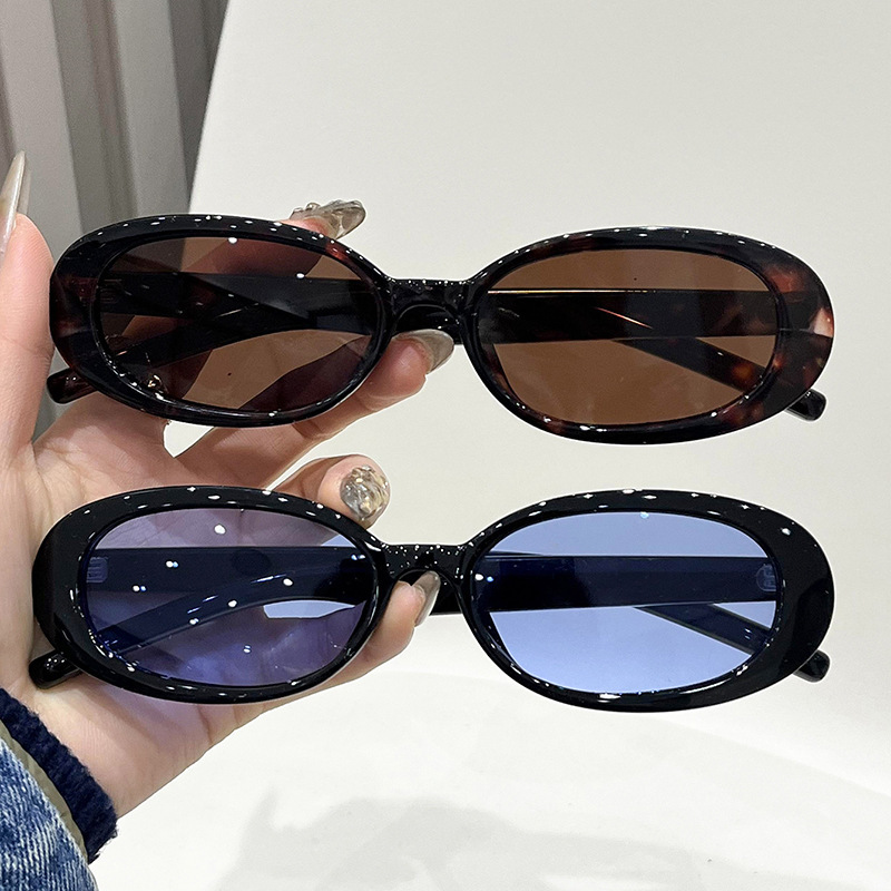 Lunettes De Soleil Simples En Plastique De Couleur Unie Pour Femmes, 1 Pièce Image6
