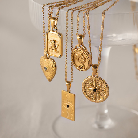 collier avec pendentif en forme de cœur, carré et ovale, style rétro simple, en acier inoxydable plaqué or , pour femme
