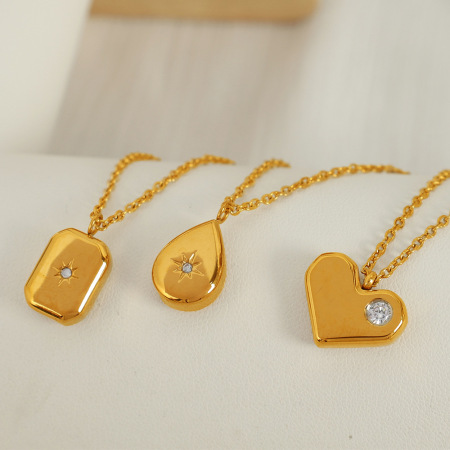 collier avec pendentif en forme de cœur rétro en acier inoxydable plaqué or et zircon pour femme, série simple 2