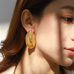 Boucles D'Oreilles Puces Pour Femme, En Acier Inoxydable Doré, Forme Coquillage Naturel, Collection Classique (1 Paire). h5 Image8