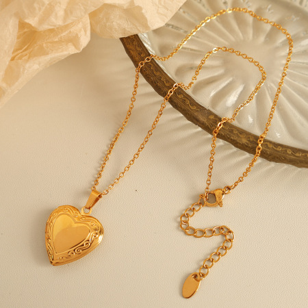collier avec pendentif en forme de cœur simple en acier inoxydable plaqué or pour femme, 1 pièce 2
