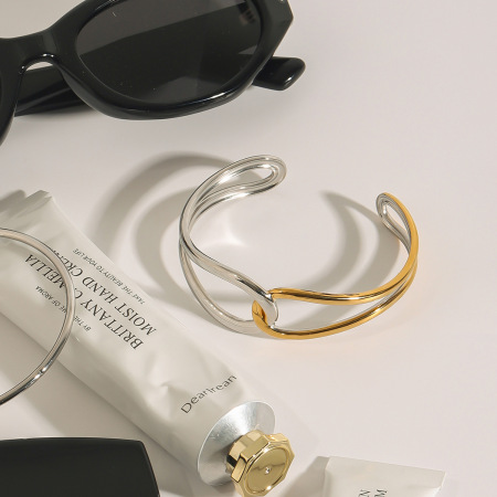 Bracelet pour femme en acier inoxydable doré, étanche, à lignes superposées, collection minimaliste (1 pièce) 2
