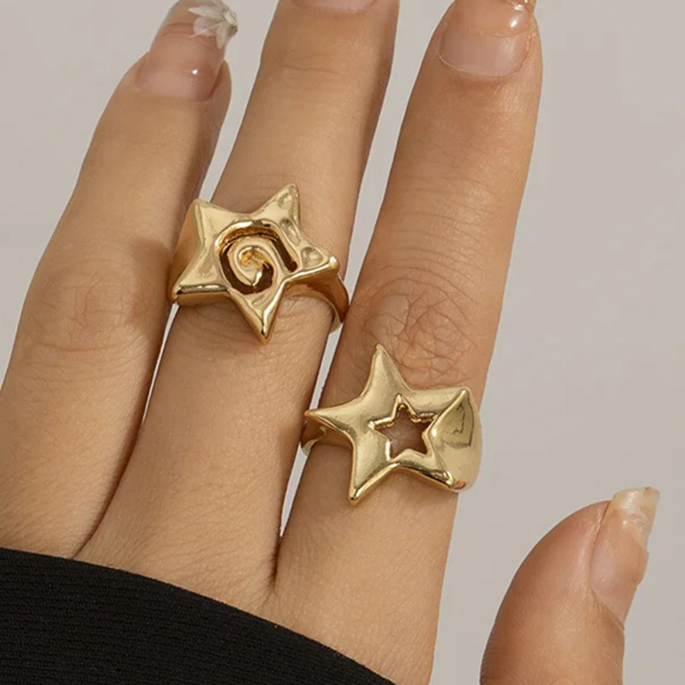 Bague Simple Pour Femme, Collection Designable, Style Rétro Pentagramme Ajouré, En Acier Inoxydable Doré, Étanche. Image4