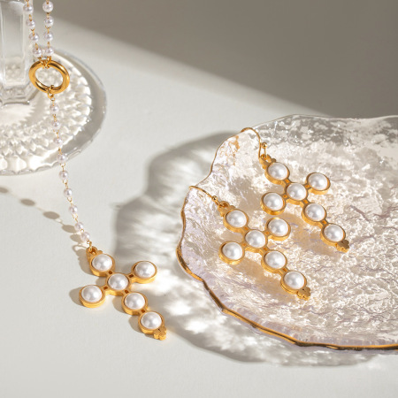 1 paire de boucles d'oreilles rétro en acier inoxydable plaqué or  avec perles artificielles pour femme