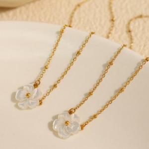 Collier Avec Pendentif En Forme De Fleur Élégante, Série Classique, En Acier Titane, Couleur Or, Pour Femme, 1 Pièce h5 Image8