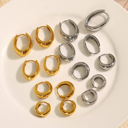 1 paire de boucles d'oreilles créoles classiques en acier inoxydable plaqué or pour femme, série simple